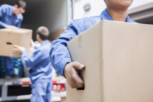 Professional Man and Van moving service in Kennington