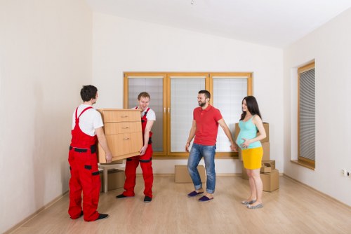Efficient packing and moving services by Storage Kennington removalists